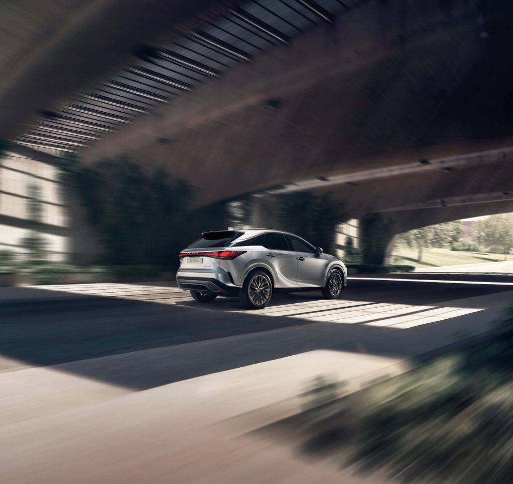 Pilnībā jaunais Lexus RX garantē piecu zvaigžņu drošību 12 Pilnībā jaunais Lexus RX garantē piecu zvaigžņu drošību