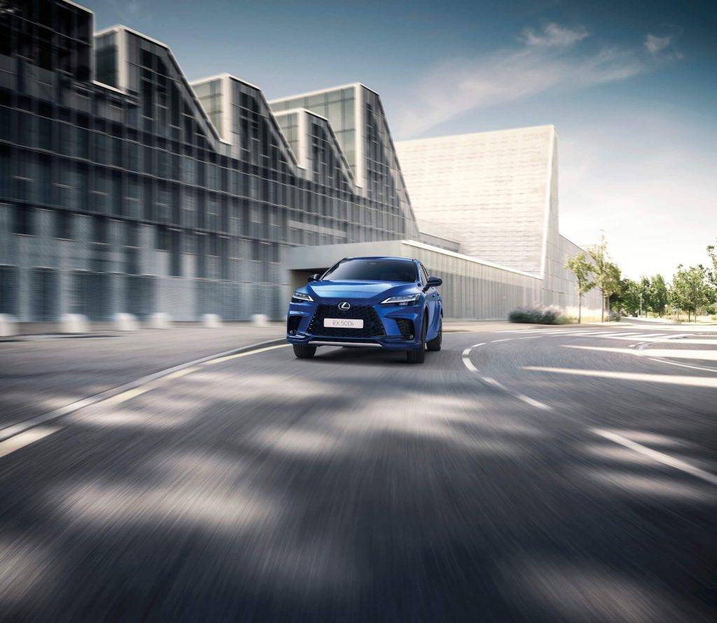 Pilnībā jaunais Lexus RX garantē piecu zvaigžņu drošību 13 Pilnībā jaunais Lexus RX garantē piecu zvaigžņu drošību