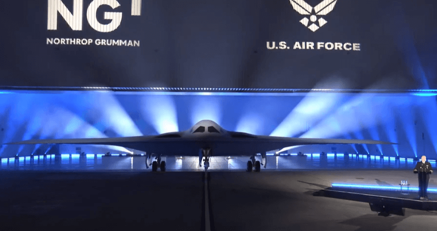 kā notika kodolbumbvedēja B-21 Raider prezentācija