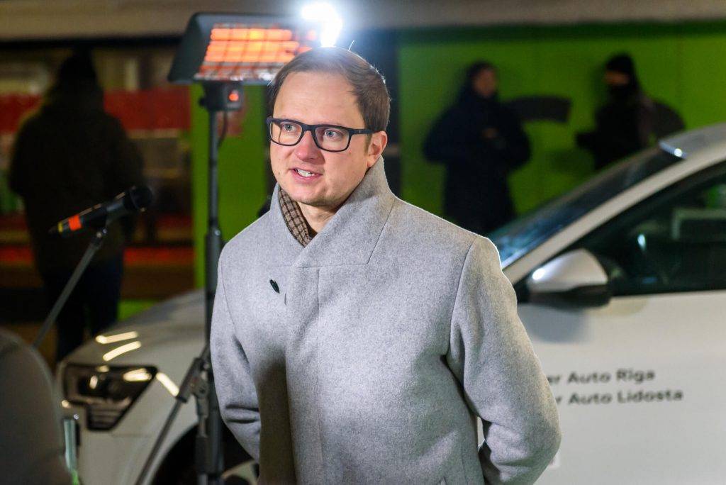 Ieguldot 150 tūkstošus eiro, Eleport atklāj līdz šim jaudīgāko elektroauto uzlādes laukumu 13 Eleport līdzdibinātājs un izpilddirektors Rauls Potiseps (Raul Potisepp)