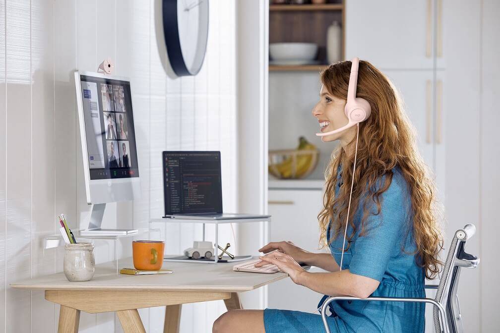 Logitech prezentē tīmekļa kameru Brio 300 16 Logitech prezentē tīmekļa kameru Brio 300