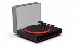 JBL Spinner BT atskaņo vinila ierakstus bezvadu skaļruņos un austiņās