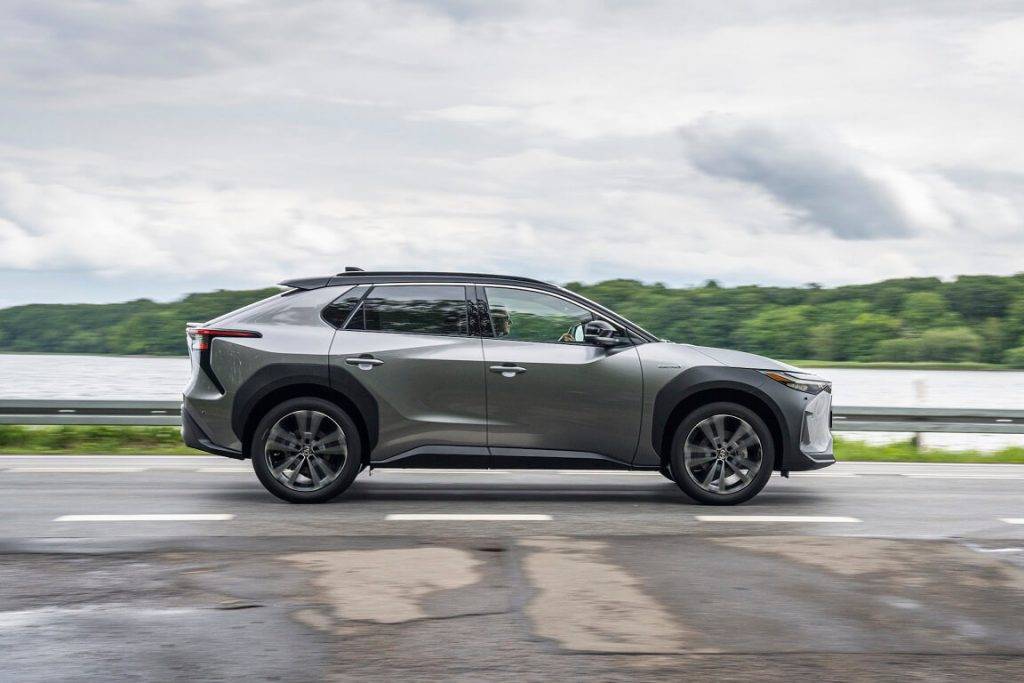 Latvijā sākas pilnībā elektriskā Toyota bZ4X tirdzniecība 14 Latvijā sākas pilnībā elektriskā Toyota bZ4X tirdzniecība