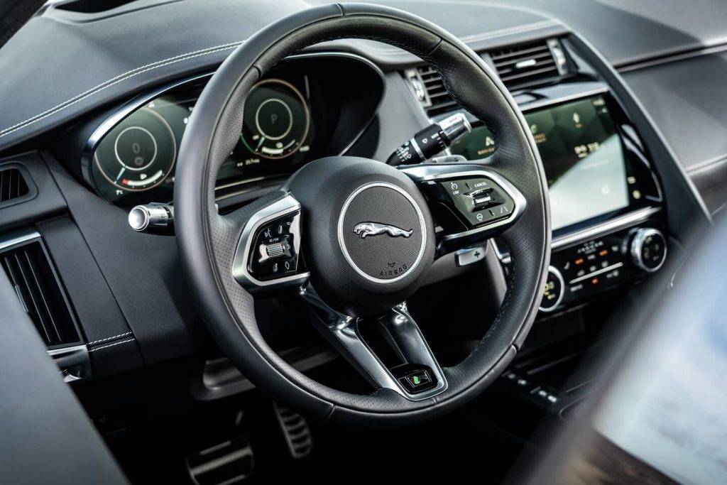 Četri auto kopšanas principi ziemā: kā braukt drošāk un ilgāk 8 Četri auto kopšanas principi ziemā: kā braukt drošāk un ilgāk