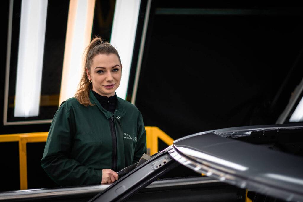 Modernā luksusa elektriskajā nākotnē Jaguar Land Rover nākamajos piecos gados investēs 15 miljardus sterliņu mārciņu 6 Modernā luksusa elektriskajā nākotnē Jaguar Land Rover nākamajos piecos gados investēs 15 miljardus sterliņu mārciņu