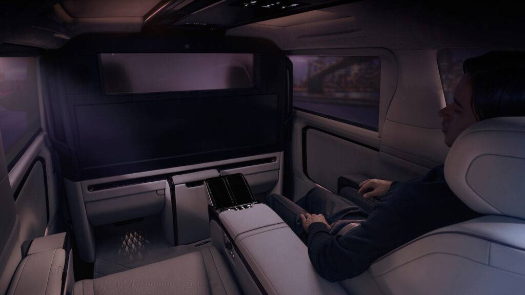 Lexus iepazīstina ar pilnīgi jauno LM 24 Lexus iepazīstina ar pilnīgi jauno LM