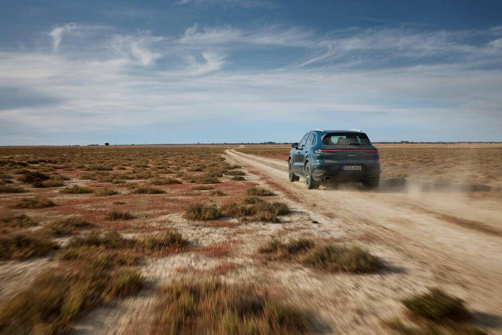 Lielāka greznība un veiktspēja – “Porsche” prezentē jauno “Cayenne” 6 Lielāka greznība un veiktspēja – “Porsche” prezentē jauno “Cayenne”