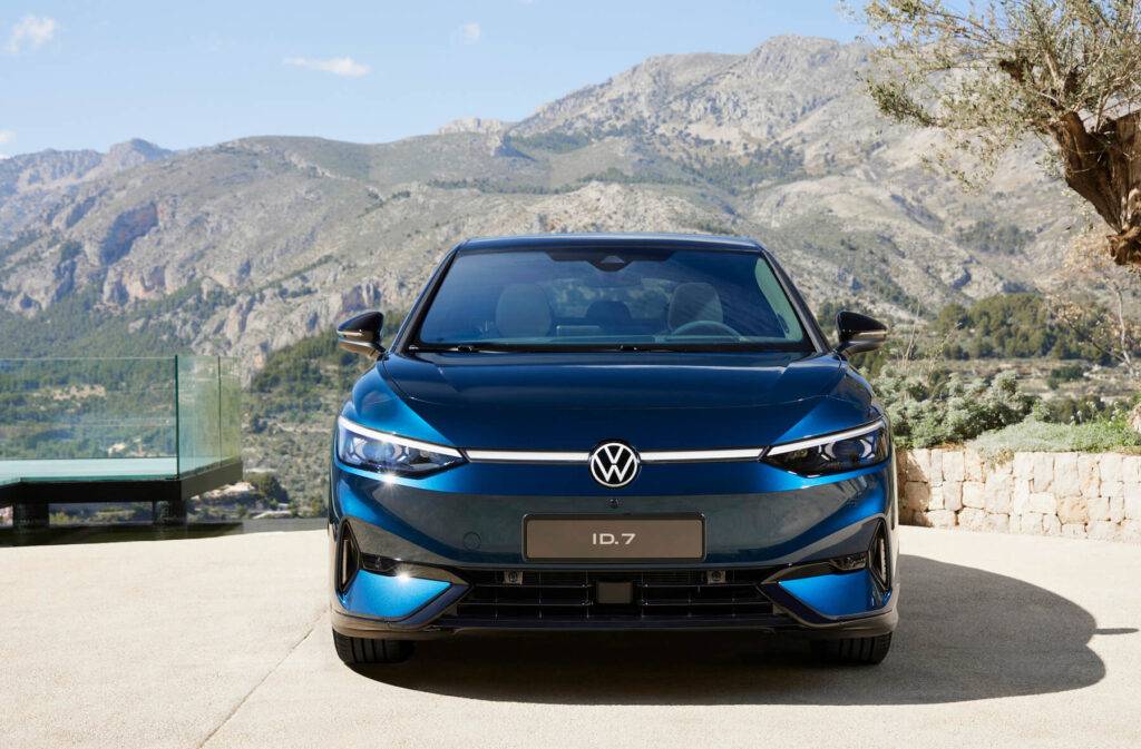 Efektivitātes līdera pasaules pirmizrāde: Volkswagen ID.7 ar vienu uzlādi līdz 700 kilometriem 14 Efektivitātes līdera pasaules pirmizrāde:
Volkswagen ID.7 ar vienu uzlādi līdz 700 kilometriem