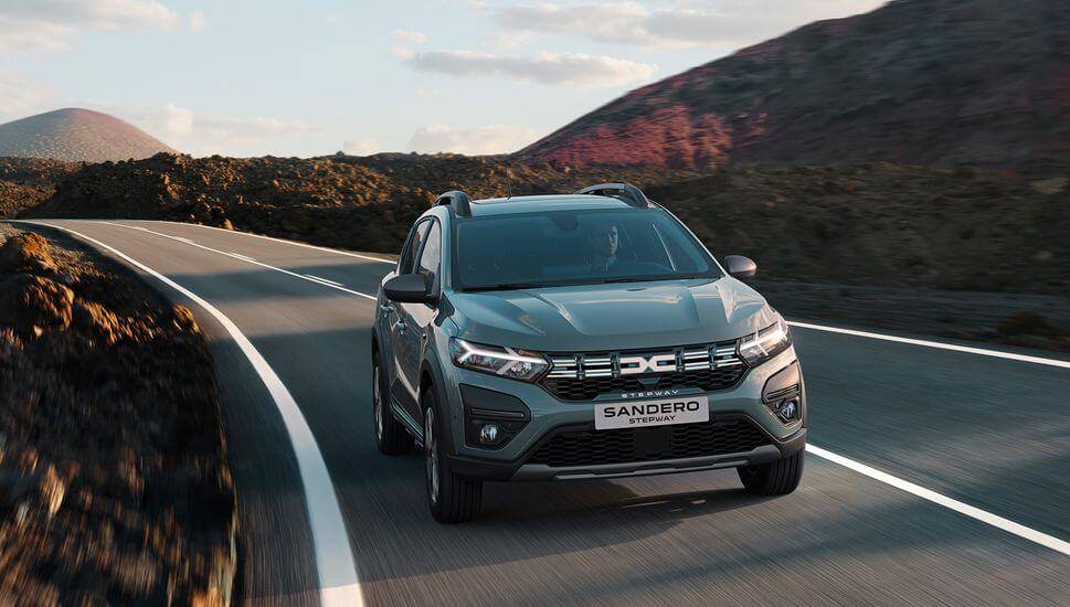 Dacia iecienītie automobiļi būs redzami klātienē autoindustrijas izstādē "Auto 2023" 14 Dacia iecienītie automobiļi būs redzami klātienē autoindustrijas izstādē "Auto 2023"