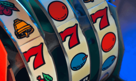 No brīvības zvaniem līdz kriptovalūtām – spēļu automātu vēsture