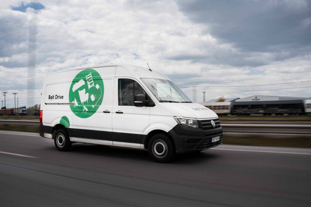 “Bolt Drive” autoparku Latvijā paplašina jauni kabrioleti un kravas furgoni 11 “Bolt Drive” autoparku Latvijā paplašina jauni kabrioleti un kravas furgoni