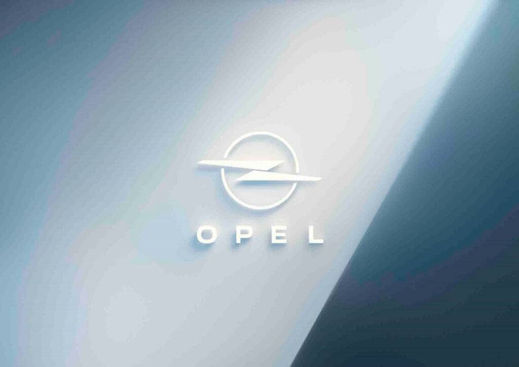 Opel prezentē ikoniskās zibens emblēmas jauno interpretāciju