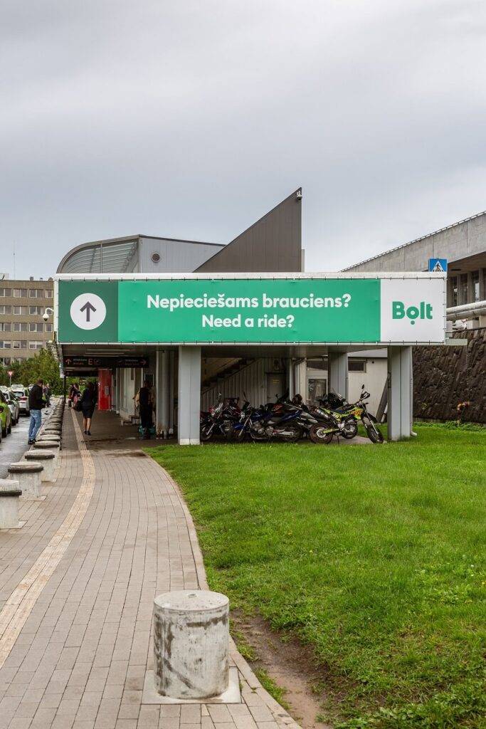 Starptautiskajā lidostā “Rīga” izveidota “Bolt” tikšanās vieta 12 Starptautiskajā lidostā “Rīga” izveidota “Bolt” tikšanās vieta