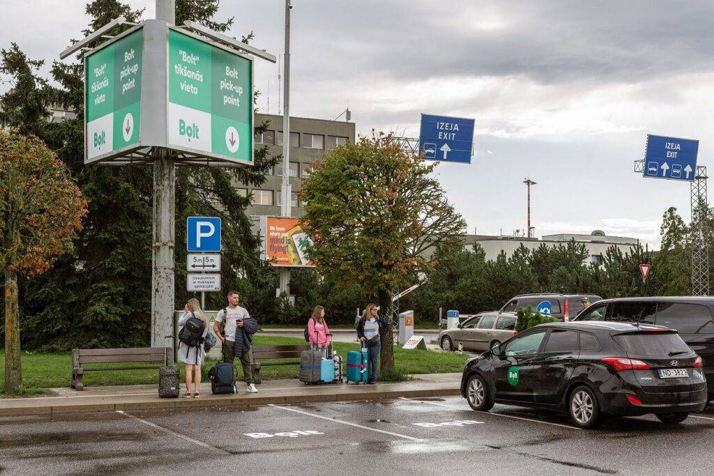 Starptautiskajā lidostā “Rīga” izveidota “Bolt” tikšanās vieta 14 Starptautiskajā lidostā “Rīga” izveidota “Bolt” tikšanās vieta