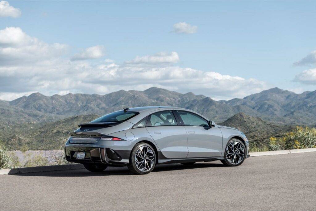 Rozā briļļu laiks beidzies: vērtējam elektroauto vēsu prātu 6 Rozā briļļu laiks beidzies: vērtējam elektroauto vēsu prātu