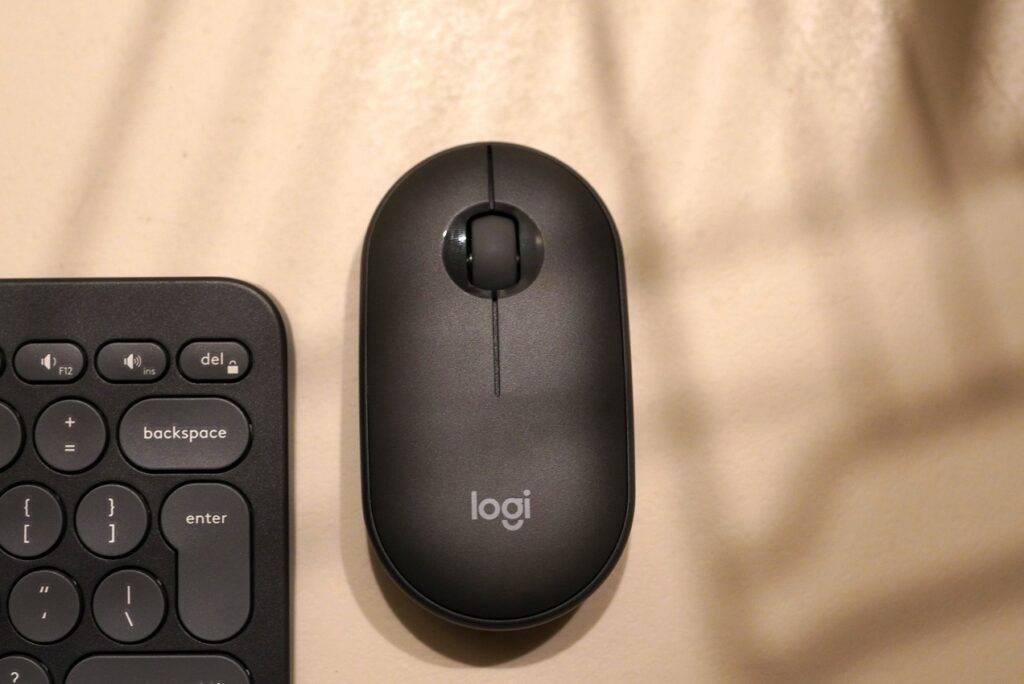 Bezvadu datorpeles Logitech Pebble Mouse 2 M350S apskats