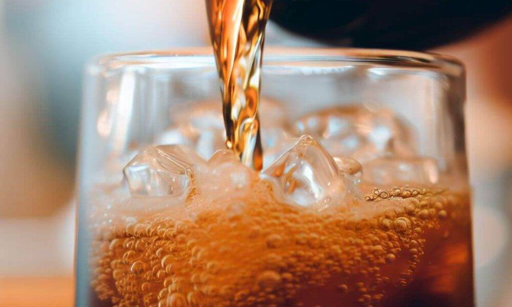 Populārs saldinātājs, kas bojā cilvēkam atmiņu