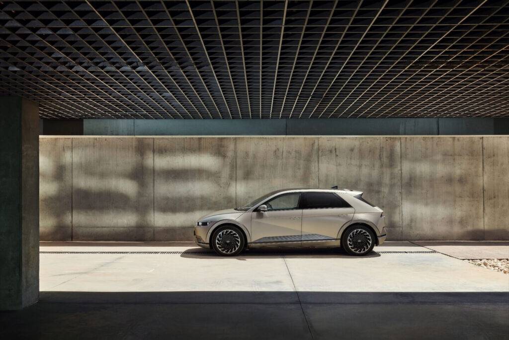 Cilvēki elektroauto mēdz lādēt “katram gadījumam” – bet cik daudz vajadzētu? 6 Cilvēki elektroauto mēdz lādēt “katram gadījumam” – bet cik daudz vajadzētu?