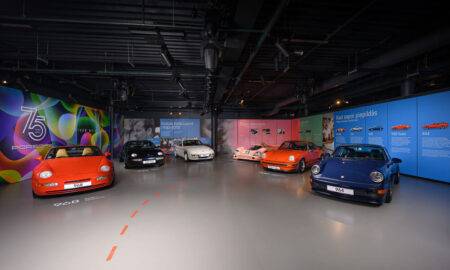 “Porsche” un Anatolam Lapiņam veltīto izstādi Rīgas Motormuzejā apmeklējuši teju 20 tūkstoši interesentu