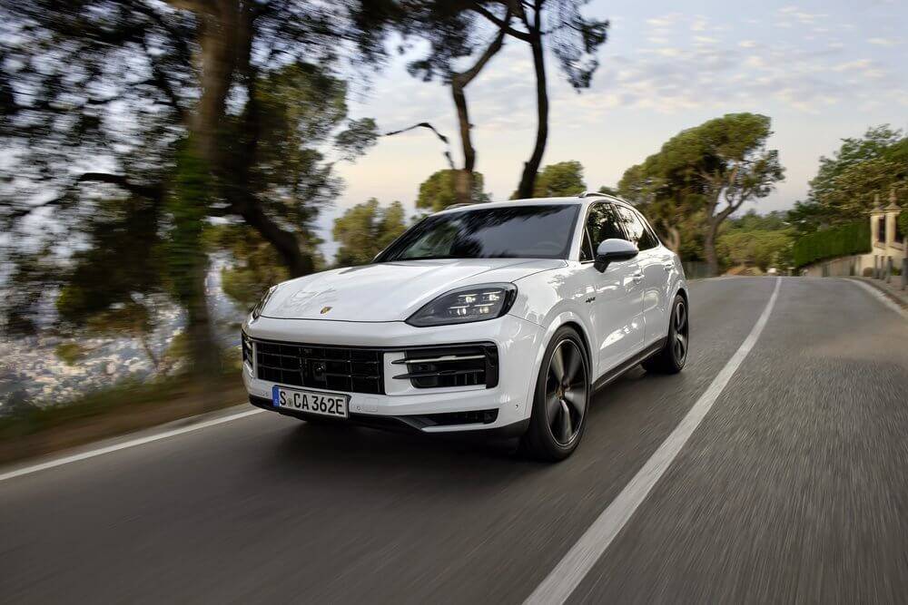 “Porsche” prezentē trešo “Cayenne” “E-Hybrid” versiju 15 “Porsche” prezentē trešo “Cayenne” “E-Hybrid” versiju