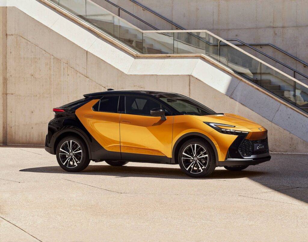 Ierobežotu laiku Latvijā iespējams rezervēt jauno Toyota C-HR 11 Ierobežotu laiku Latvijā iespējams rezervēt jauno Toyota C-HR
