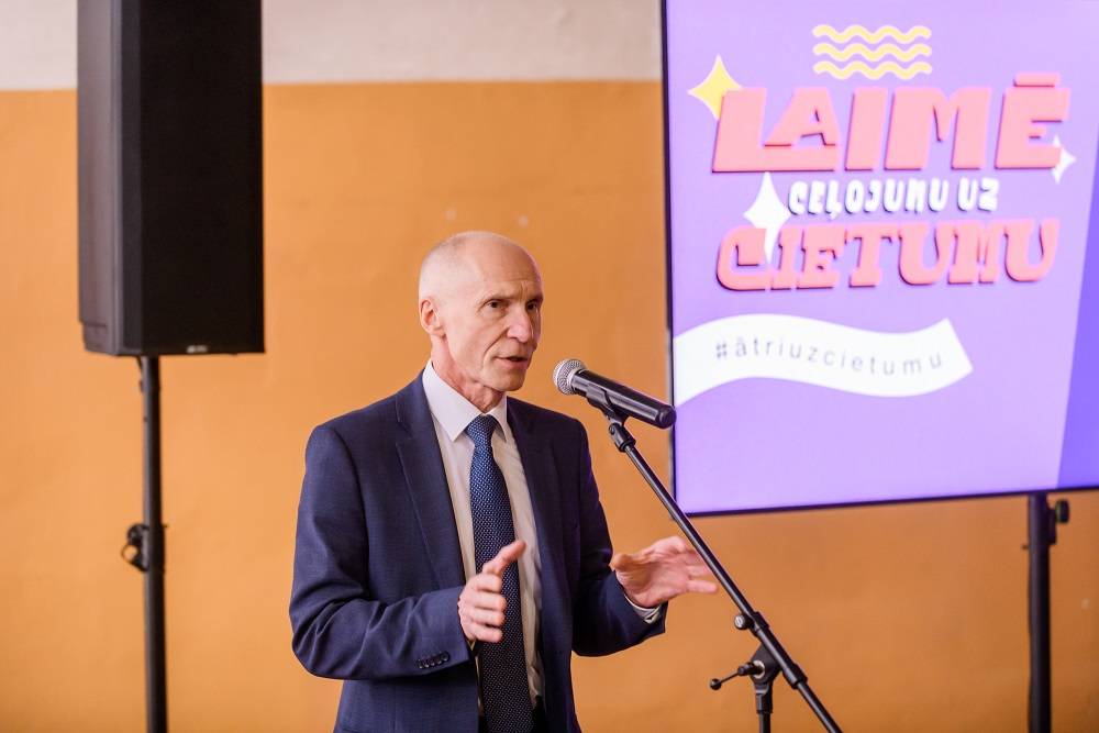 CSDD sociālajā kampaņā informē par ātruma pārsniegšanas bīstamību – pat neliela ātruma pārsniegšana būtiski ietekmē ceļu satiksmes negadījuma sekas 16 CSDD sociālajā kampaņā informē par ātruma pārsniegšanas bīstamību