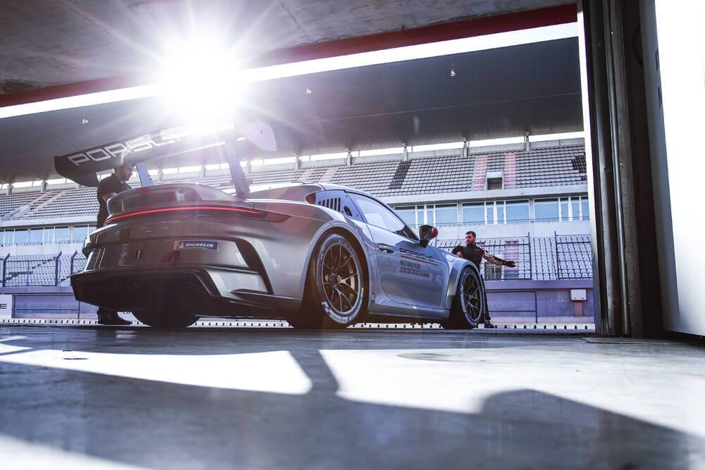 Latvijas pārstāvis Portugālē cīnās par “Porsche Junior” titulu (Video) 24 Latvijas pārstāvis Portugālē cīnās par “Porsche Junior” titulu