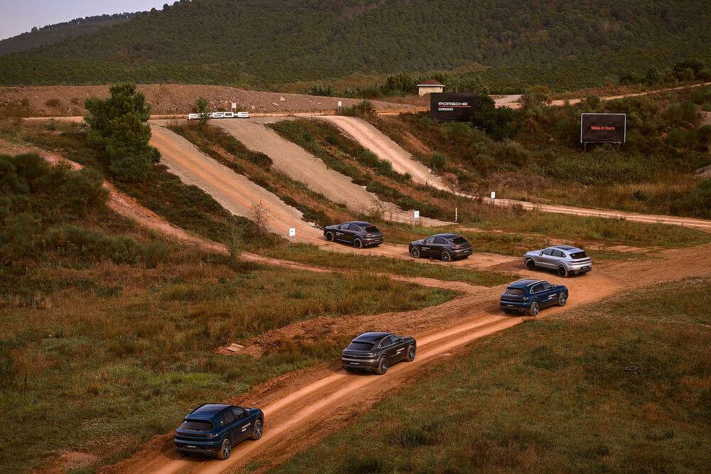 Latvijas grafiti mākslinieks Kiwie ar īpašu performanci piedalās “Porsche” starptautiskajā konferencē 26 Latvijas grafiti mākslinieks Kiwie ar īpašu performanci piedalās “Porsche” starptautiskajā konferencē