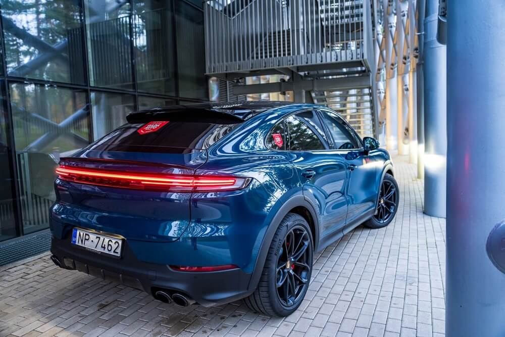 “Latvijas Gada Auto 2024” “Porsche Cayenne” atzīts par gada “premium” un gada sportiskāko auto 16 “Latvijas Gada Auto 2024” “Porsche Cayenne” atzīts par gada “premium” un gada sportiskāko auto
