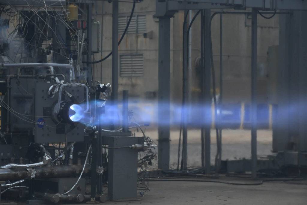 NASA ir veiksmīgi izmēģinājusi jaunu rotējoša detonācijas dzinēja prototipu (Video)