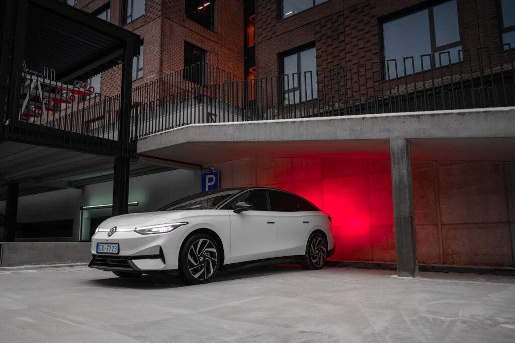 Latvijā pieejams Volkswagen ID.7 – jauns elektroauto flagmanis ar nobraukuma distanci līdz 621 km 11 Latvijā pieejams Volkswagen ID.7 – jauns elektroauto flagmanis ar nobraukuma distanci līdz 621 km
