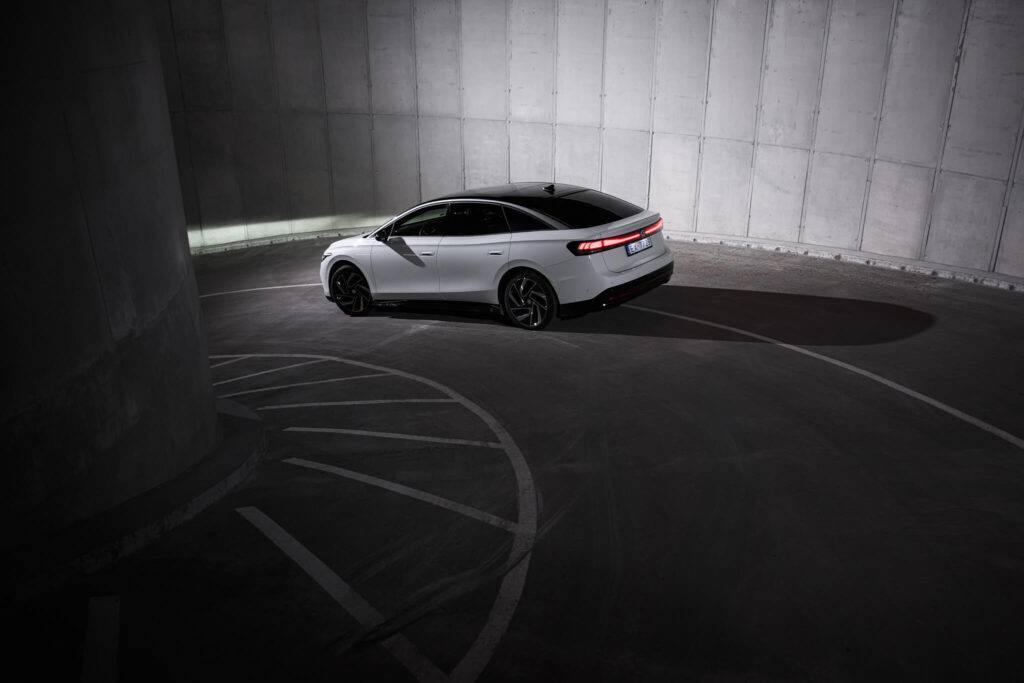 Latvijā pieejams Volkswagen ID.7 – jauns elektroauto flagmanis ar nobraukuma distanci līdz 621 km 12 Latvijā pieejams Volkswagen ID.7 – jauns elektroauto flagmanis ar nobraukuma distanci līdz 621 km