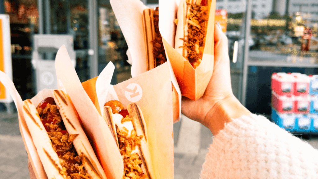 Salīdzināti Baltijas autobraucēju ēšanas paradumi – Latvija kļuvusi par Baltijas hotdogu lielvalsti 5 Salīdzināti Baltijas autobraucēju ēšanas paradumi – Latvija kļuvusi par Baltijas hotdogu lielvalsti