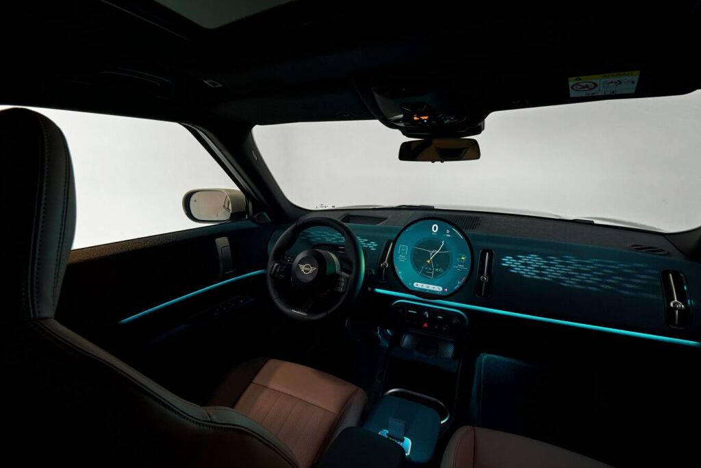 Efektīvs dzinējs un izteiksmīgs dizains: Jaunais MINI Countryman C 17 Efektīvs dzinējs un izteiksmīgs dizains: Jaunais MINI Countryman C