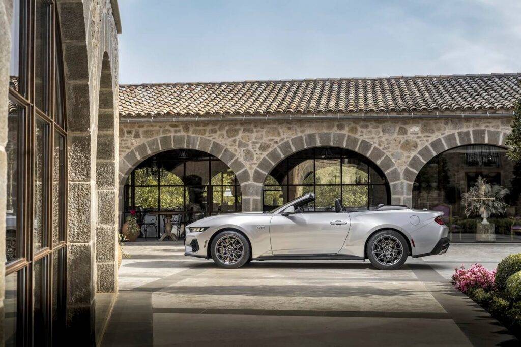 Leģendārā ikona Ford Mustang jaunā veidolā drīz ieradīsies Latvijā 5 Leģendārā ikona Ford Mustang jaunā veidolā drīz ieradīsies Latvijā