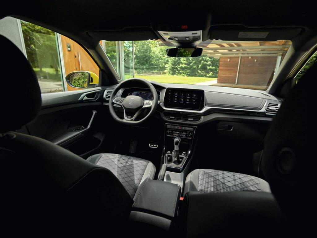 Populārā kompaktā SUV T-Cross modernizētā versija pieejama Latvijā 12 Populārā kompaktā SUV T-Cross modernizētā versija pieejama Latvijā