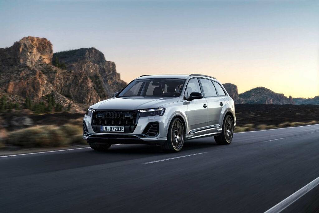 Jaunie Audi Q7 un Q8 plug-in hibrīda modeļi elektriski veiks līdz pat 90 km 12 Audi Q7 TFSI e quattro 2 1