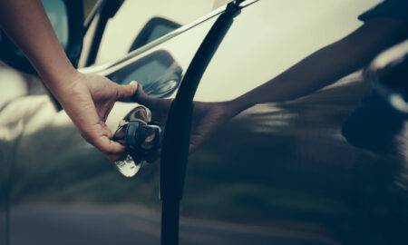 Kāpēc auto reālā cena atšķiras no tās, kas solīta reklāmā?