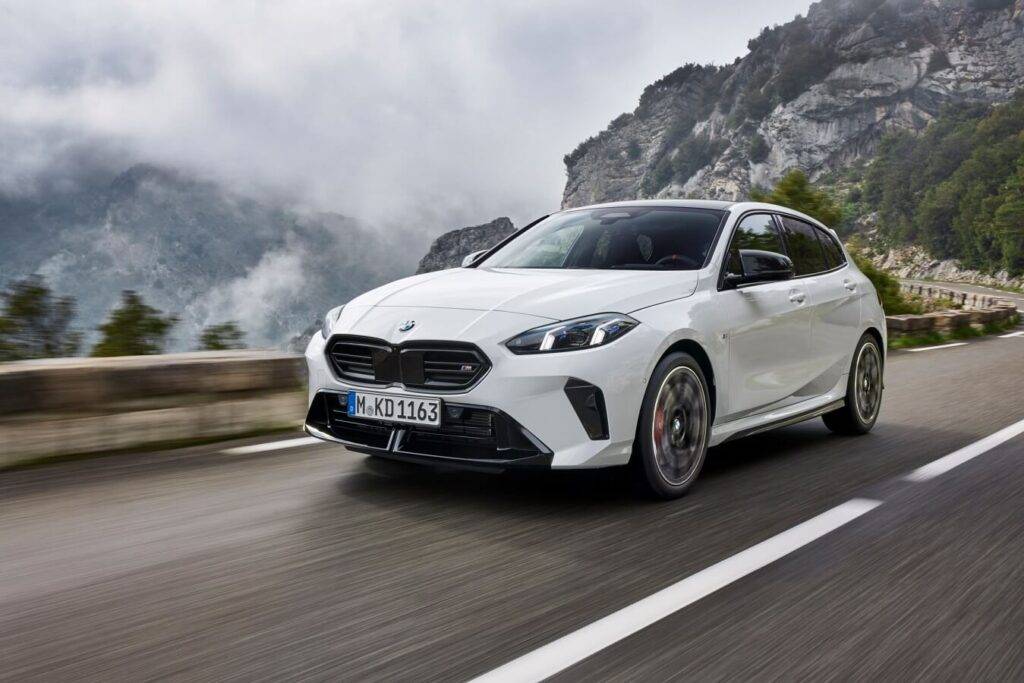 Pilnībā jaunais 1. sērijas BMW 14 Pilnībā jaunais 1. sērijas BMW