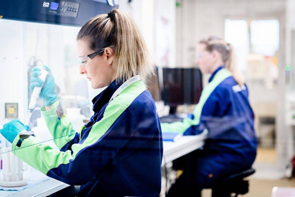 Aptauja: Divas trešdaļas Latvijas iedzīvotāju paļaujas uz degvielas kvalitāti, lai mazinātu automašīnas bojāšanos