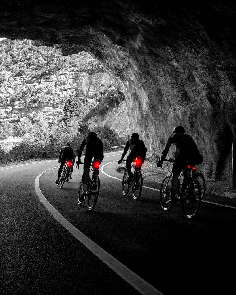 Pieci veidi, lai velobrauciena laikā justos droši uz ceļa