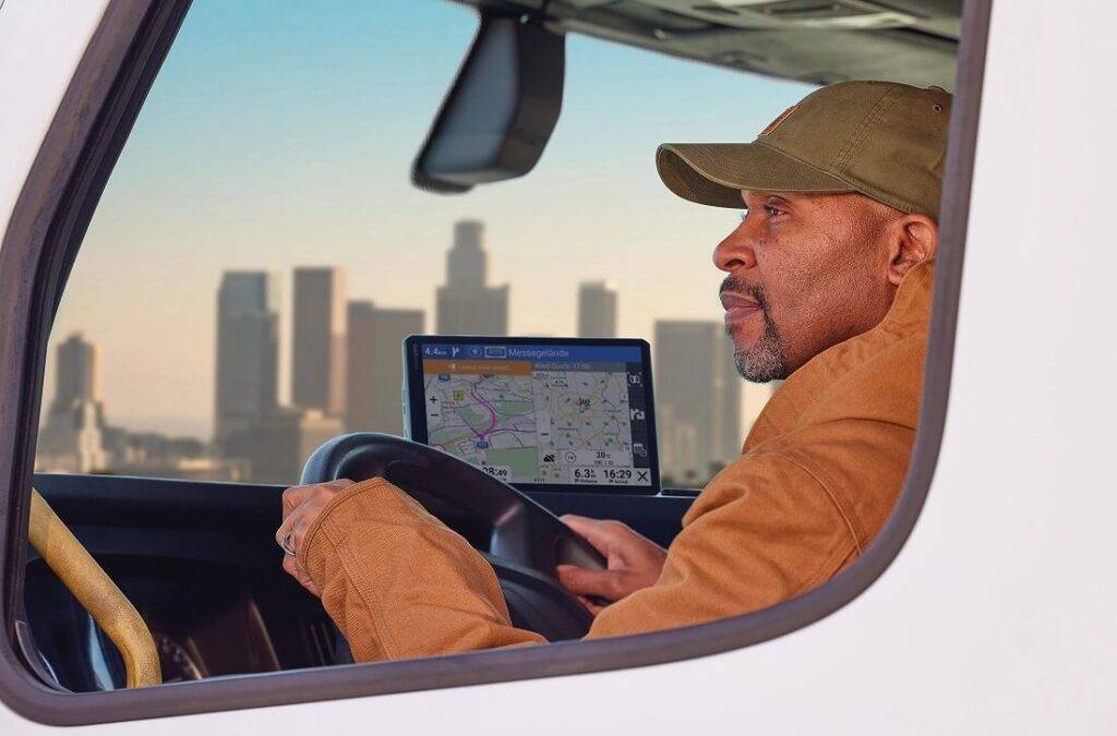 Garmin iepazīstina ar atjaunotu dēzl LGV satelīta navigācijas sēriju 5 Garmin iepazīstina ar atjaunotu dēzl LGV satelīta navigācijas sēriju