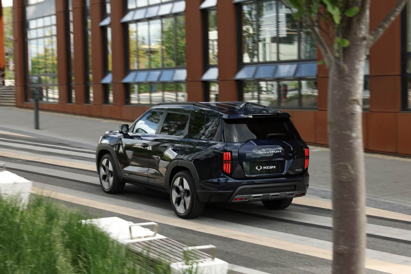 Elektroauto tirgus ir karstāks nekā jebkad – kas to nosaka? 4 Uz auto tirgus torti pretendē arī jaunie. Kā viņiem veicas?