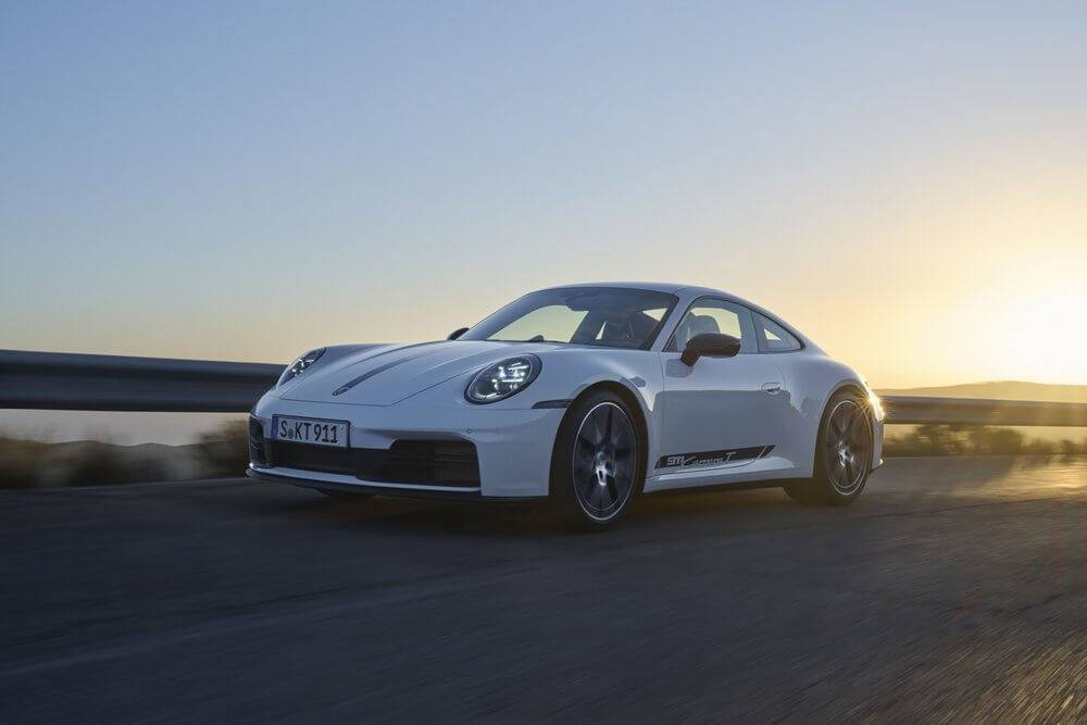 “Porsche” paplašina jaunā “911” klāstu ar “911 Carrera T” 15 “Porsche” paplašina jaunā “911” klāstu ar “911 Carrera T”