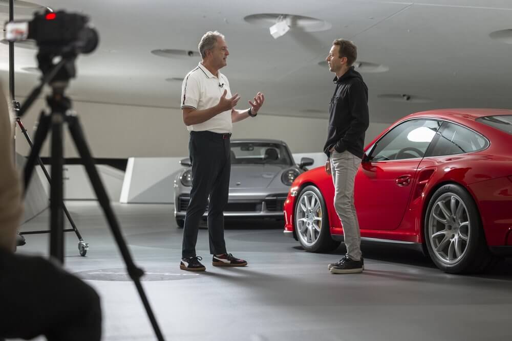 Unikāli kadri un nedzirdētas anekdotes: “Porsche” laiž klajā mini seriālu par “Porsche Turbo” vēsturi 17 Unikāli kadri un nedzirdētas anekdotes: “Porsche” laiž klajā mini seriālu par “Porsche Turbo” vēsturi