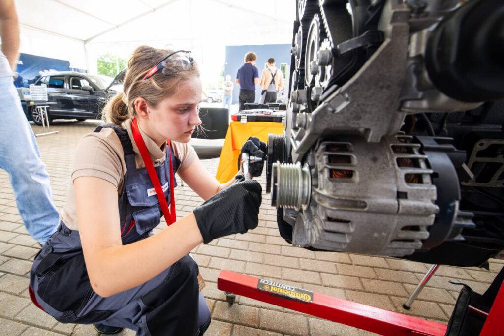 Sākas Latvijas labākā jaunā automehāniķa meklējumi - “Young Car Mechanic 2025” 5 Young Car Mechanic 2025