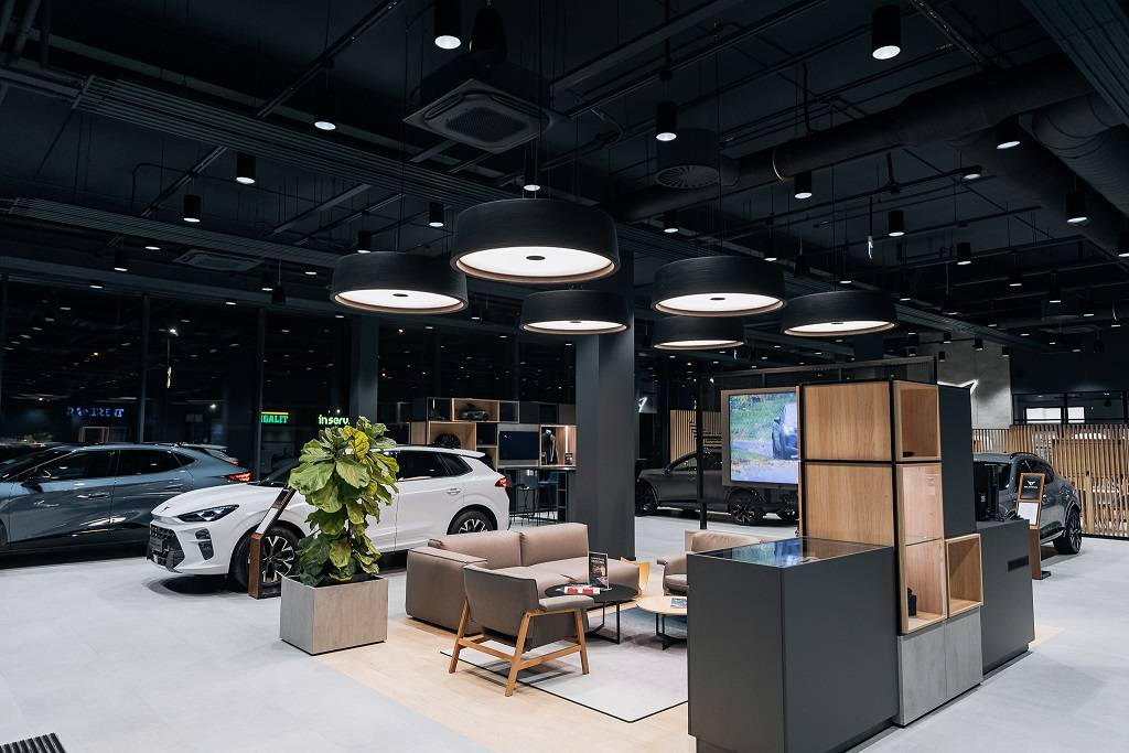 “AUTOBRAVA Motors” dīlercentrs Pārdaugavā – lielākais CUPRA Garage autosalons Baltijā 17 “AUTOBRAVA Motors” dīlercentrs Pārdaugavā – lielākais CUPRA Garage autosalons Baltijā, modernākās tehnoloģijas virsbūvju remontā un augstas kvalitātes servisa centrs