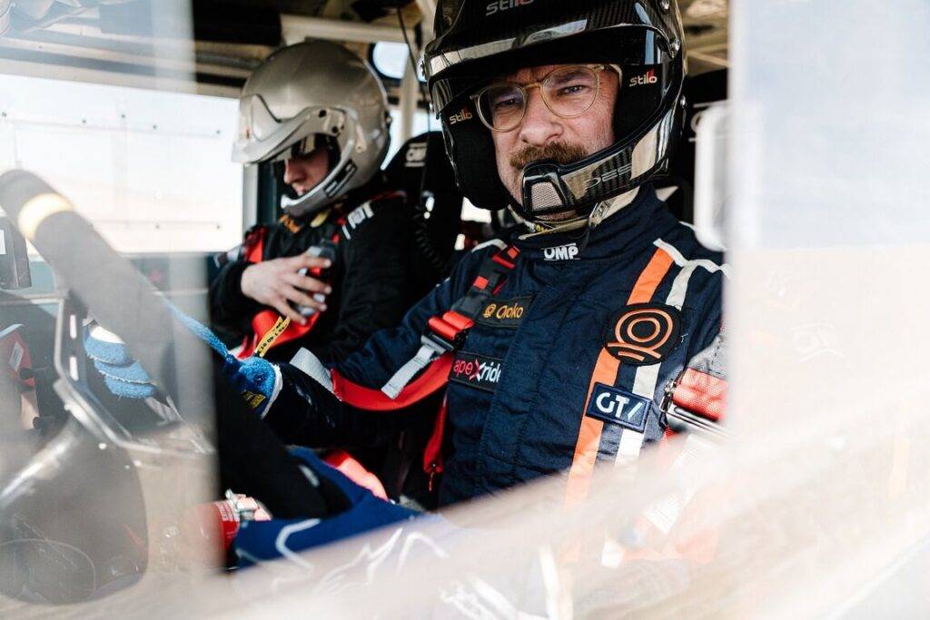 Lietuvietis Karolis Raišis ar vēsturisku Defender izcīna 3.vietu Dakaras rallija Classic ieskaitē 14 Lietuvietis Karolis Raišis ar vēsturisku Defender izcīna 3.vietu Dakaras rallija Classic ieskaitē