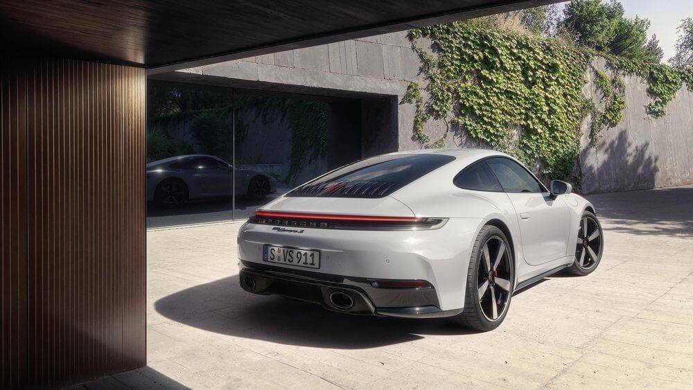Spēcīgāka, ātrāka, elegantāka – "Porsche 911" klāstu papildina "Carrera S" 15 Porsche 911" klāstu papildina "Carrera S