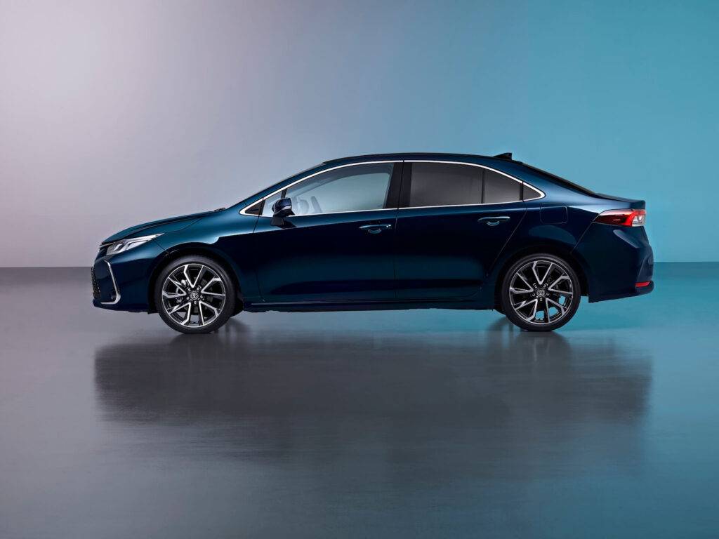 Toyota Corolla nosaukta par Gada ģimenes auto 10 Toyota Corolla nosaukta par Gada ģimenes auto